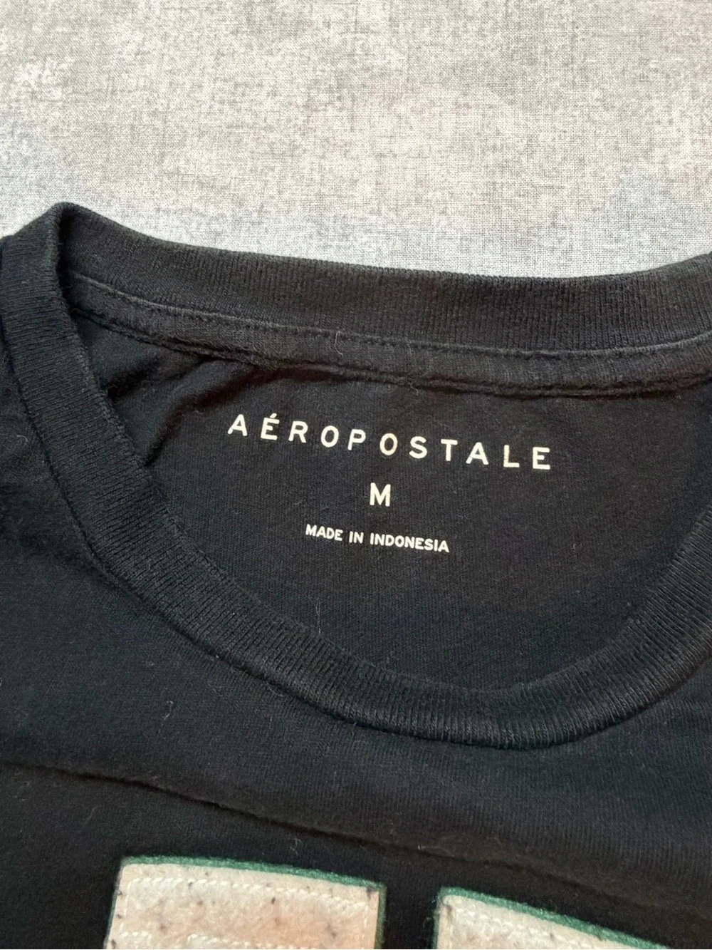 AERO Black Logo Graphic Men's T‑Shirt Size Medium